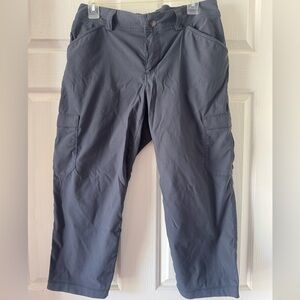 DULUTH TRADING COMPANY Gray “Dry on the Fly” Outdoor Capris SZ 10